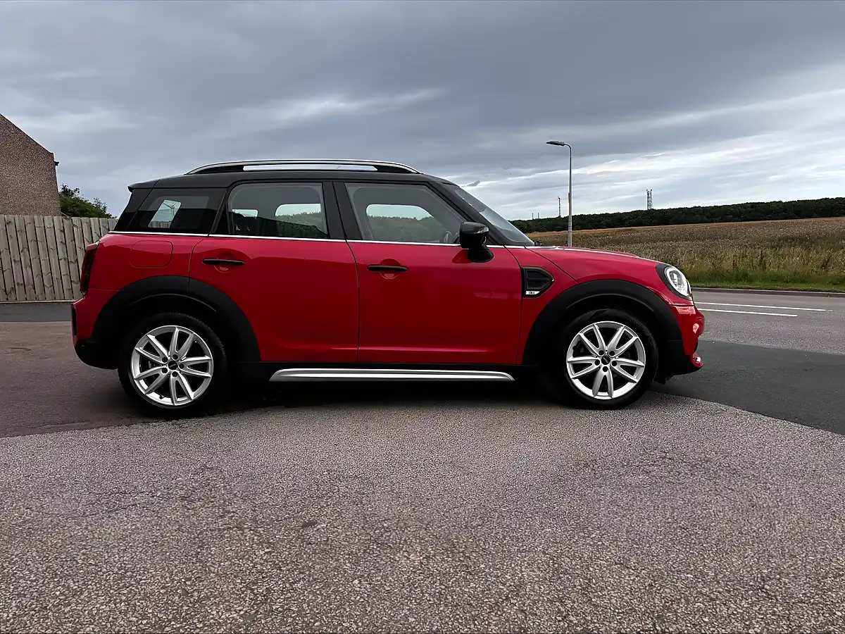 Used 2022 MINI Countryman Cooper Sport Red - Interior and Exterior details 8