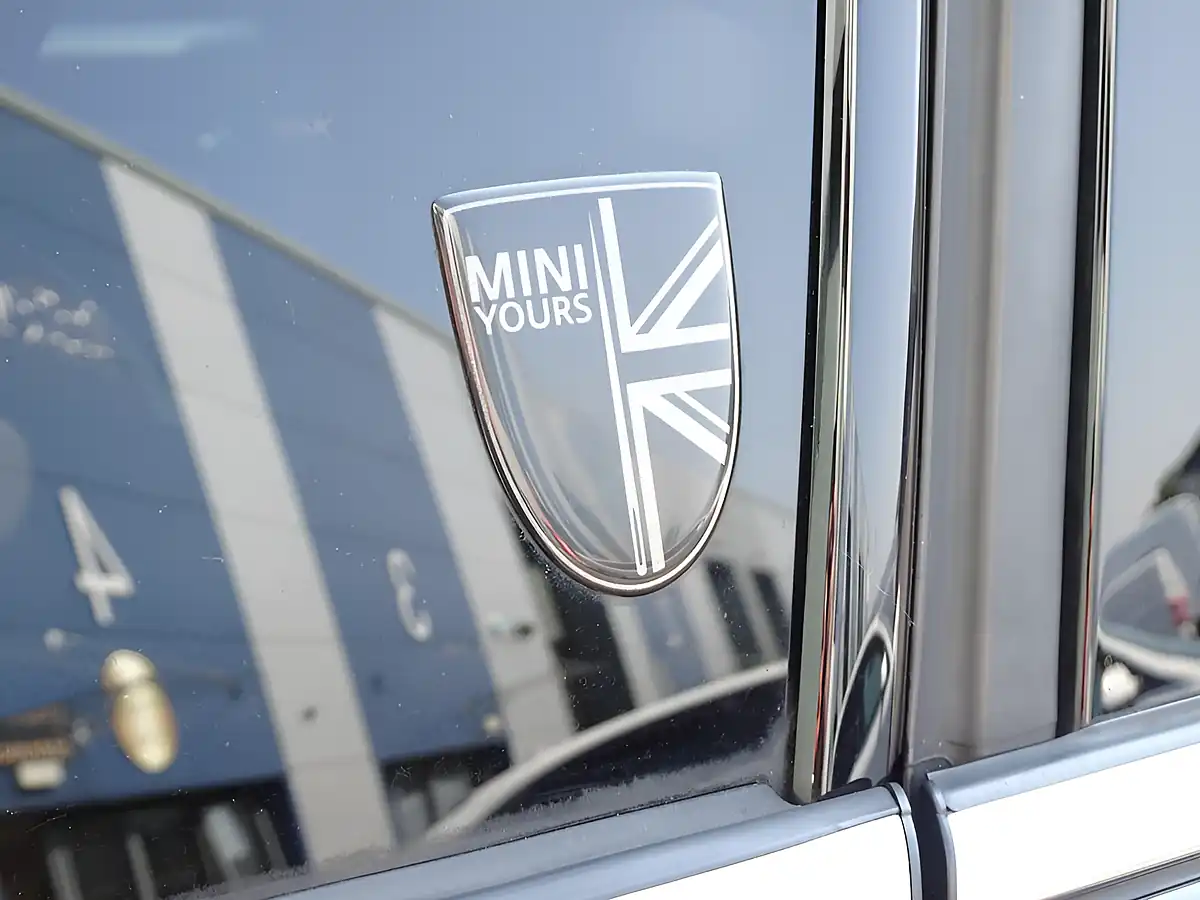 Used 2022 MINI Countryman Exclusive Enigmatic Black - Interior and Exterior details 17