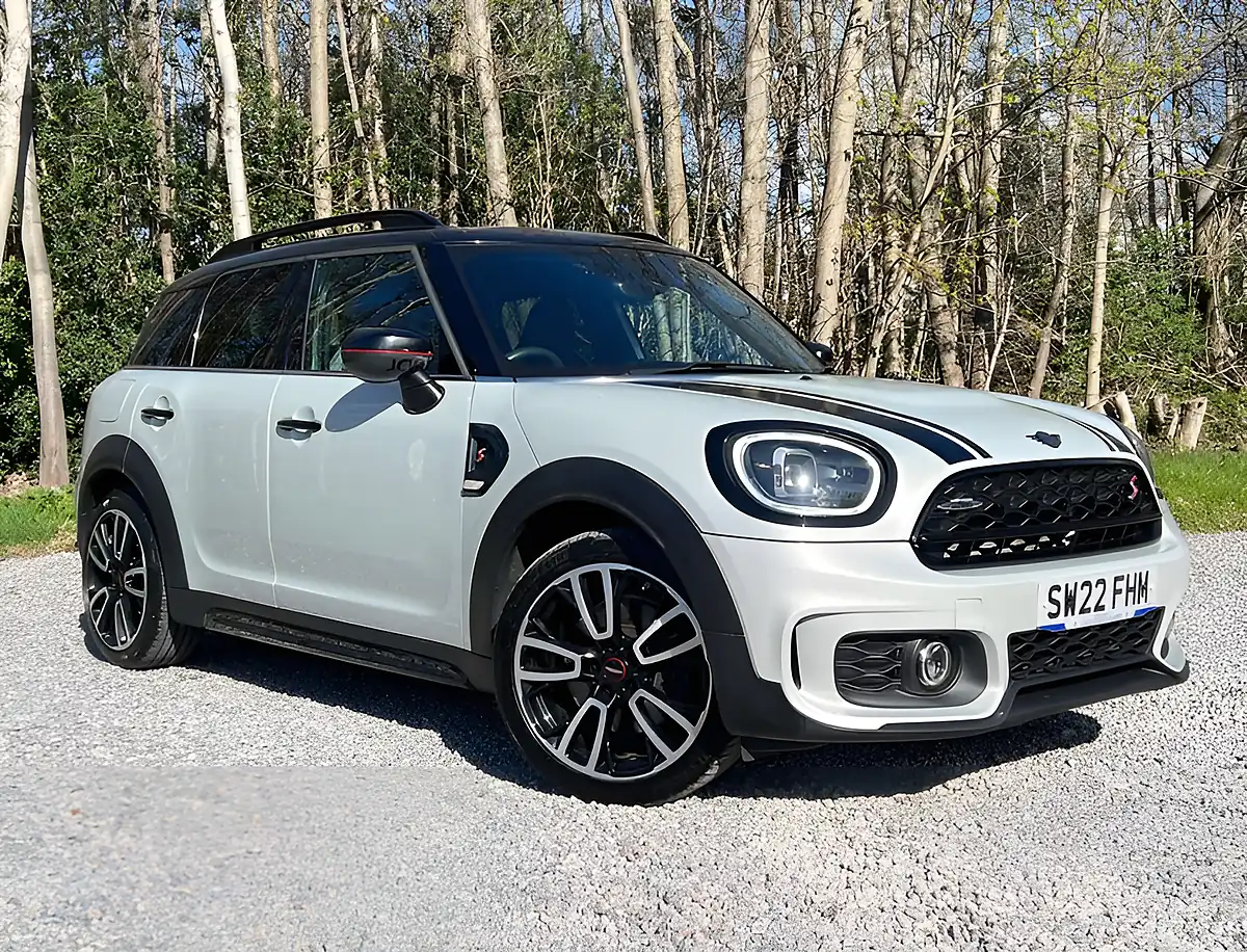 Used 2022 MINI Countryman Sport White Silver - Front View