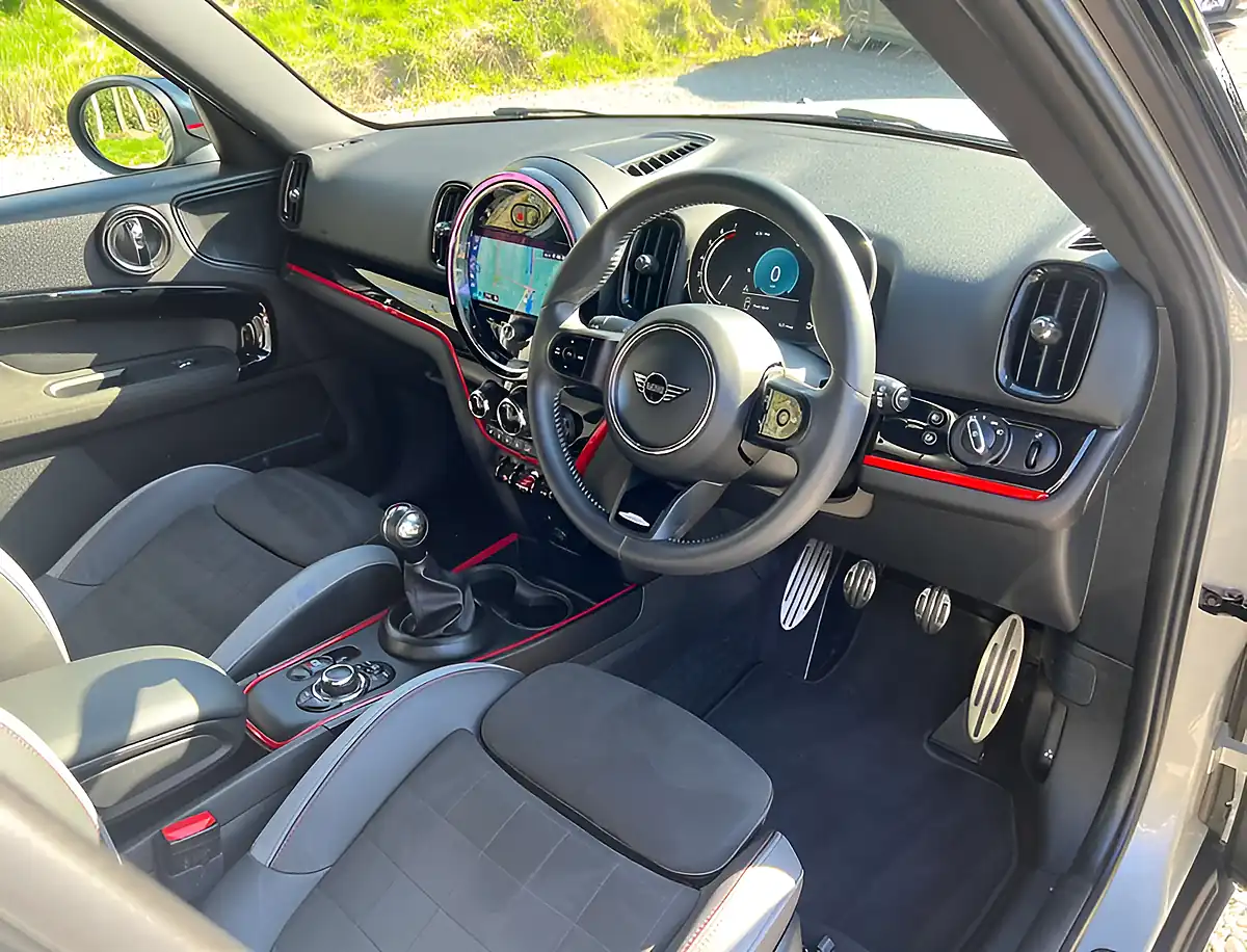 Used 2022 MINI Countryman Sport White Silver - Interior and Exterior details 12