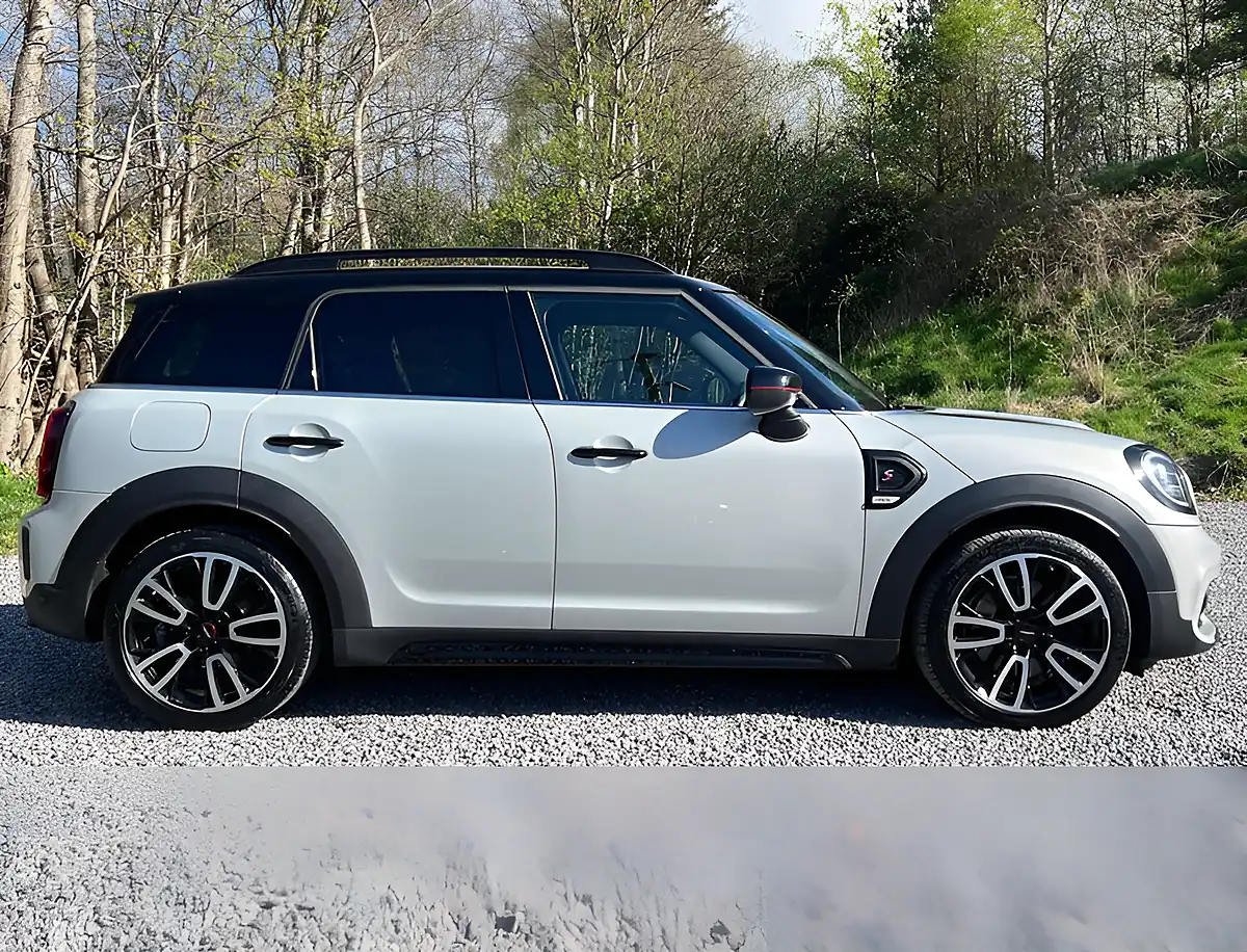 Used 2022 MINI Countryman Sport White Silver - Interior and Exterior details 2