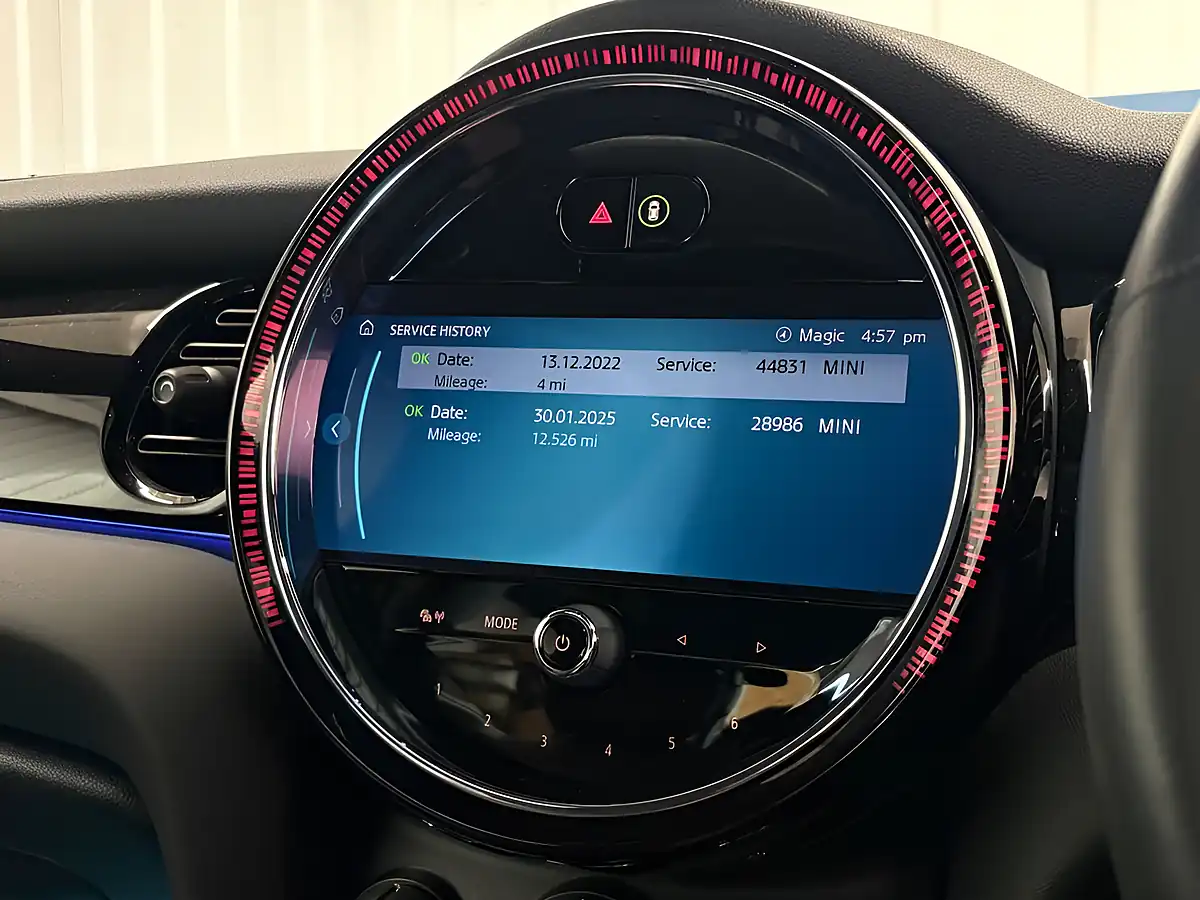 Used 2022 MINI Electric Hatch Cooper Se Level 3 Chili Red - Interior and Exterior details 15