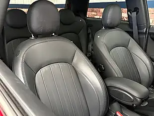 Used 2022 MINI Electric Hatch Cooper Se Level 3 Chili Red - Interior and Exterior details 16
