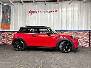Used 2022 MINI Electric Hatch Cooper Se Level 3 Chili Red - Interior and Exterior details 2