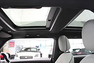 Used 2022 MINI Electric Hatch Level 3 Red - Interior and Exterior details 14