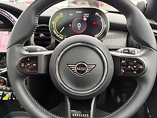 Used 2022 MINI Electric Hatch Resolute Edition Green - Interior and Exterior details 17