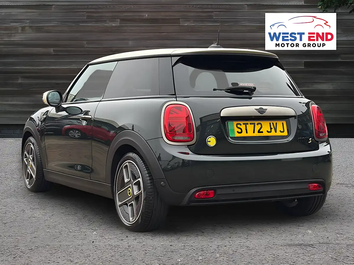 Used 2022 MINI Electric Hatch Resolute Edition Green - Interior and Exterior details 3