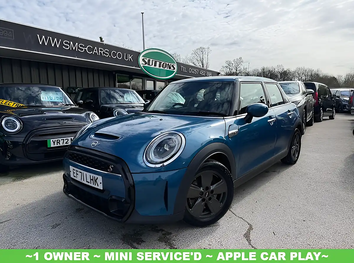 Used 2022 MINI Hatch Classic Island Blue Metallic - Front View