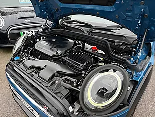 Used 2022 MINI Hatch Classic Island Blue Metallic - Interior and Exterior details 18