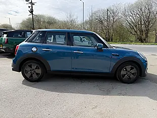 Used 2022 MINI Hatch Classic Island Blue Metallic - Interior and Exterior details 2
