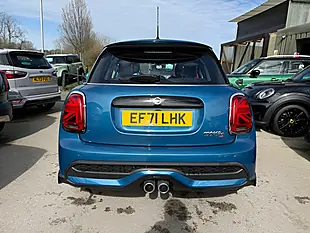 Used 2022 MINI Hatch Classic Island Blue Metallic - Interior and Exterior details 6
