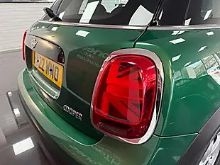 Used 2022 MINI Hatch Cooper Classic Green - Interior and Exterior details 13