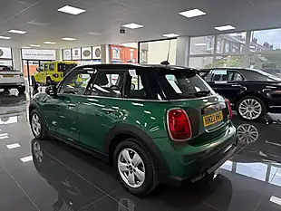 Used 2022 MINI Hatch Cooper Classic Green - Interior and Exterior details 19
