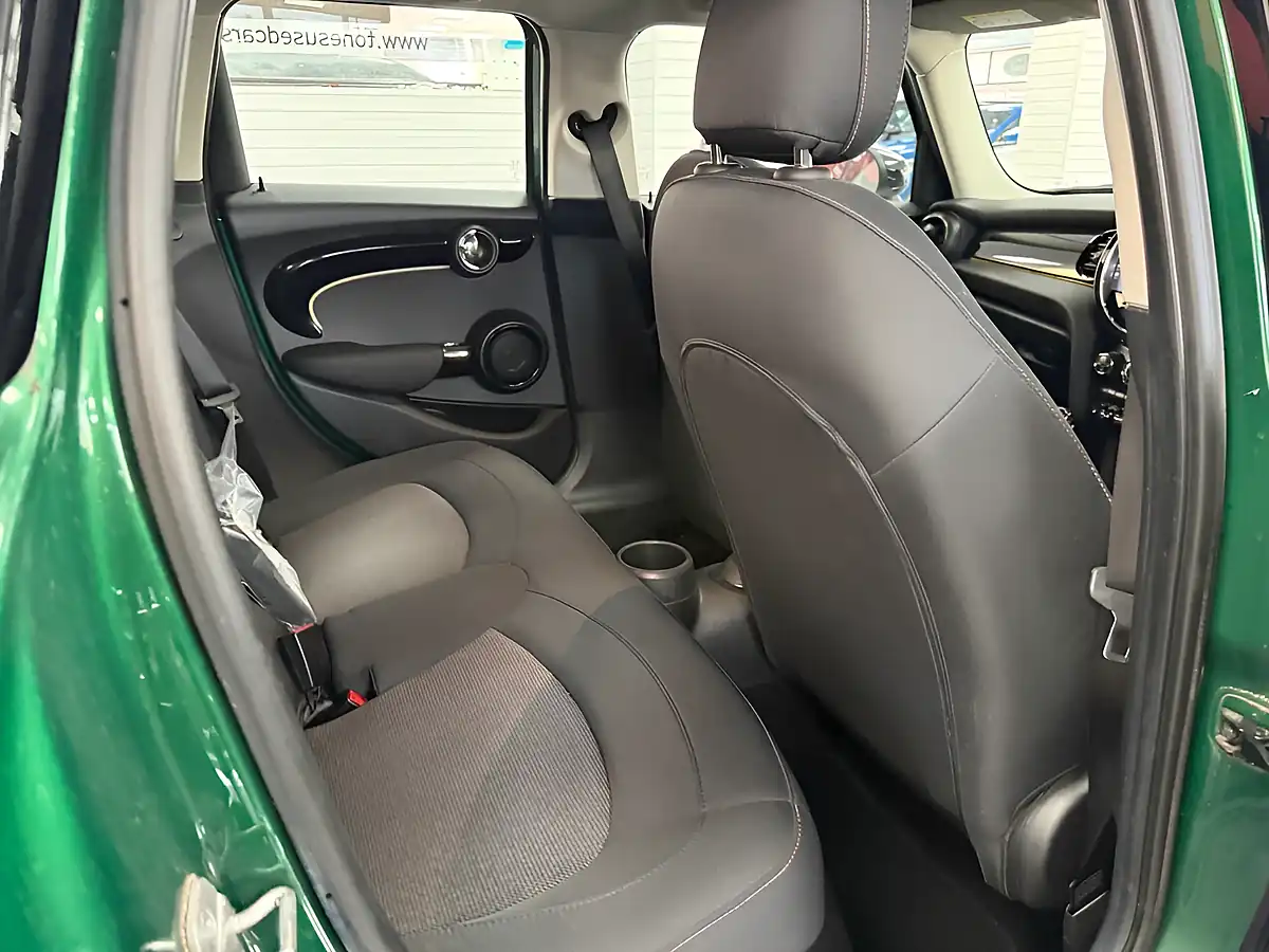 Used 2022 MINI Hatch Cooper Classic Green - Interior and Exterior details 7