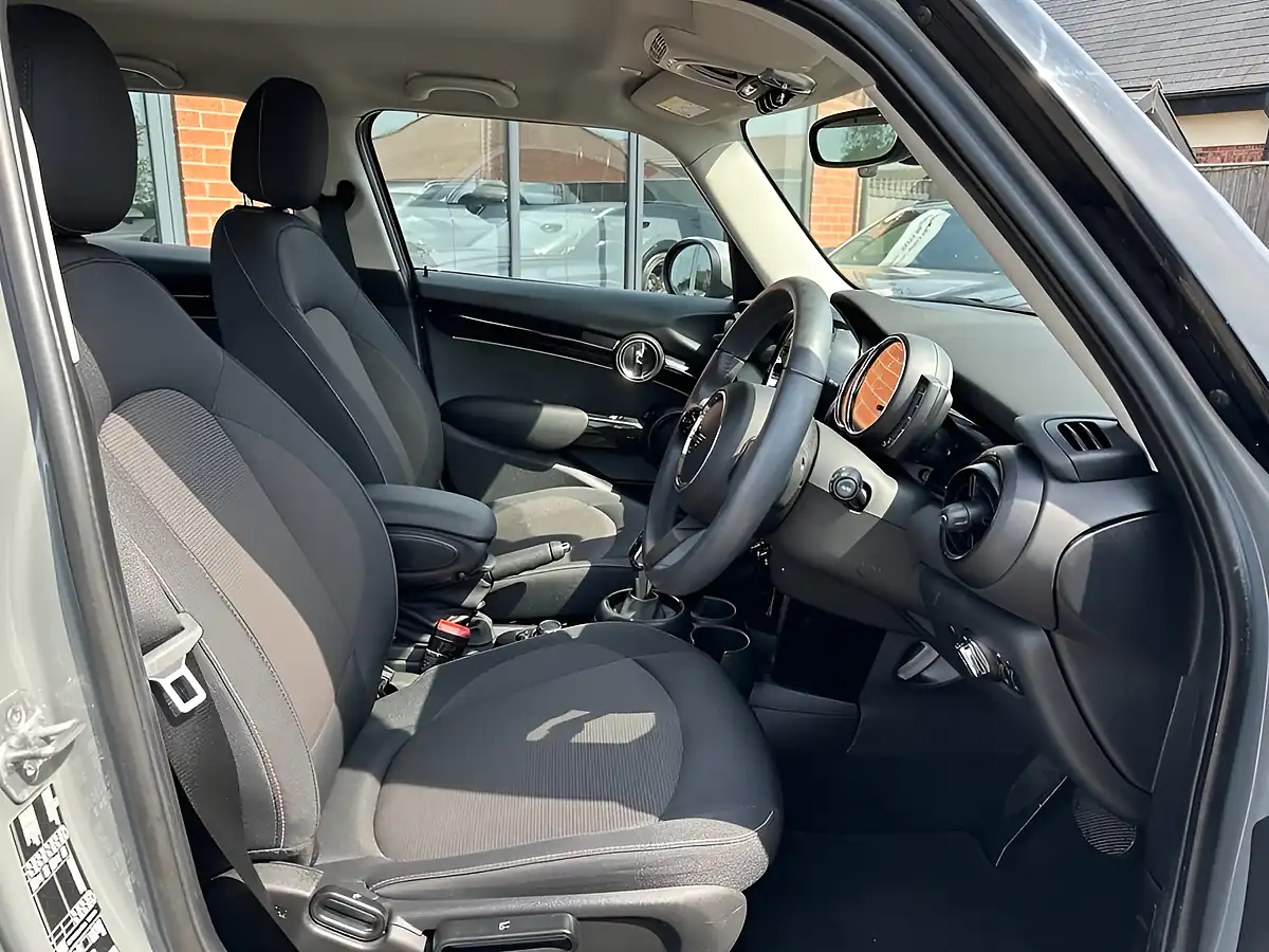 Used 2022 MINI Hatch Cooper Classic Grey - Interior and Exterior details 11