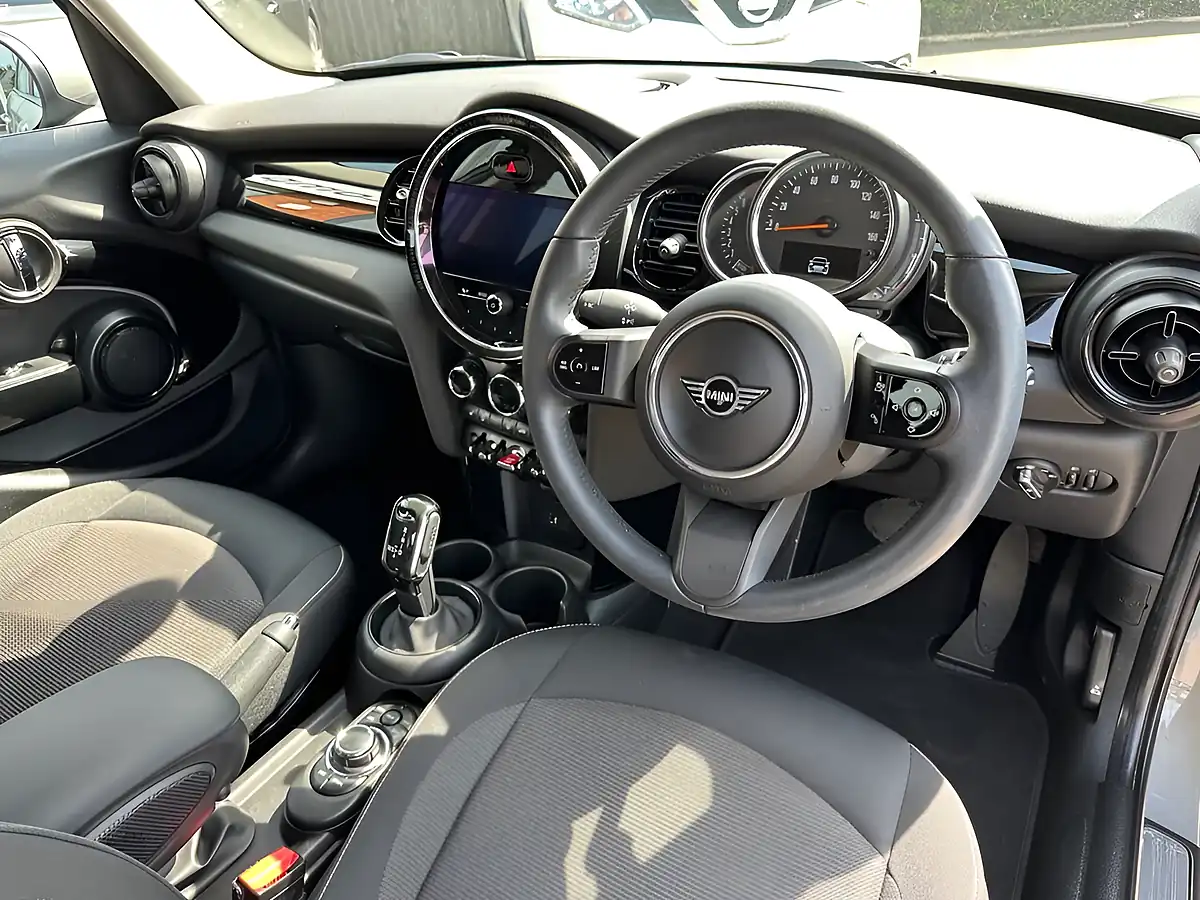 Used 2022 MINI Hatch Cooper Classic Grey - Interior and Exterior details 15