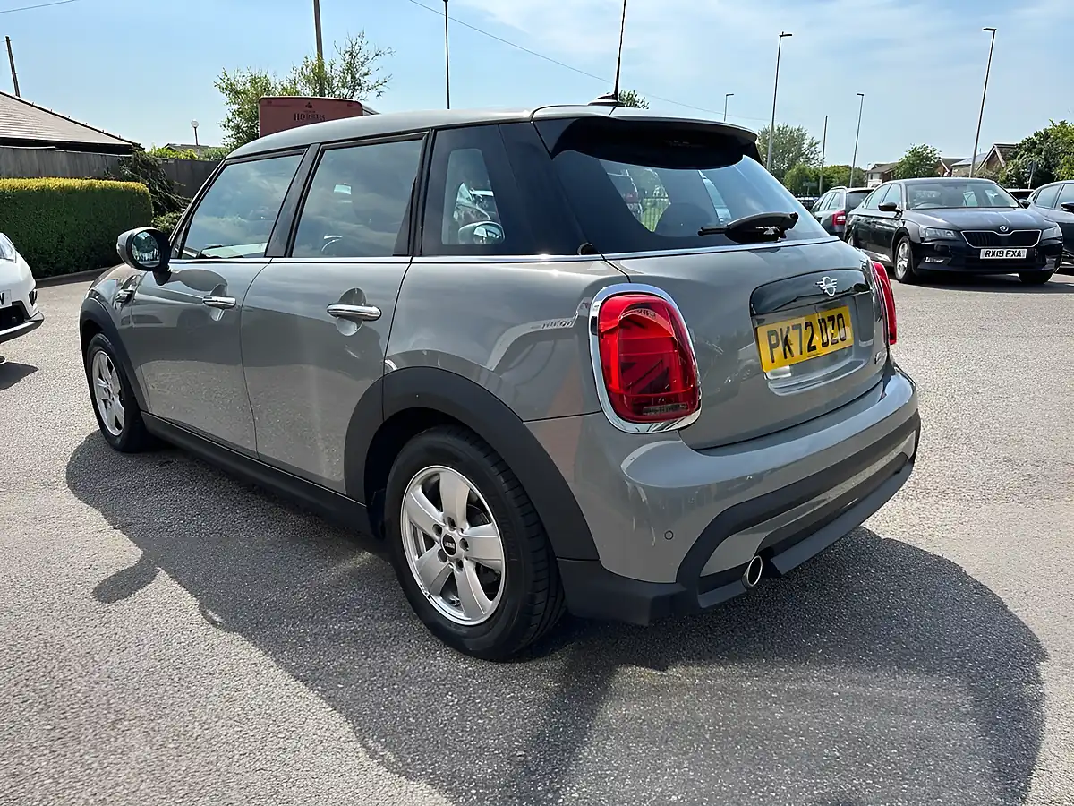 Used 2022 MINI Hatch Cooper Classic Grey - Interior and Exterior details 5