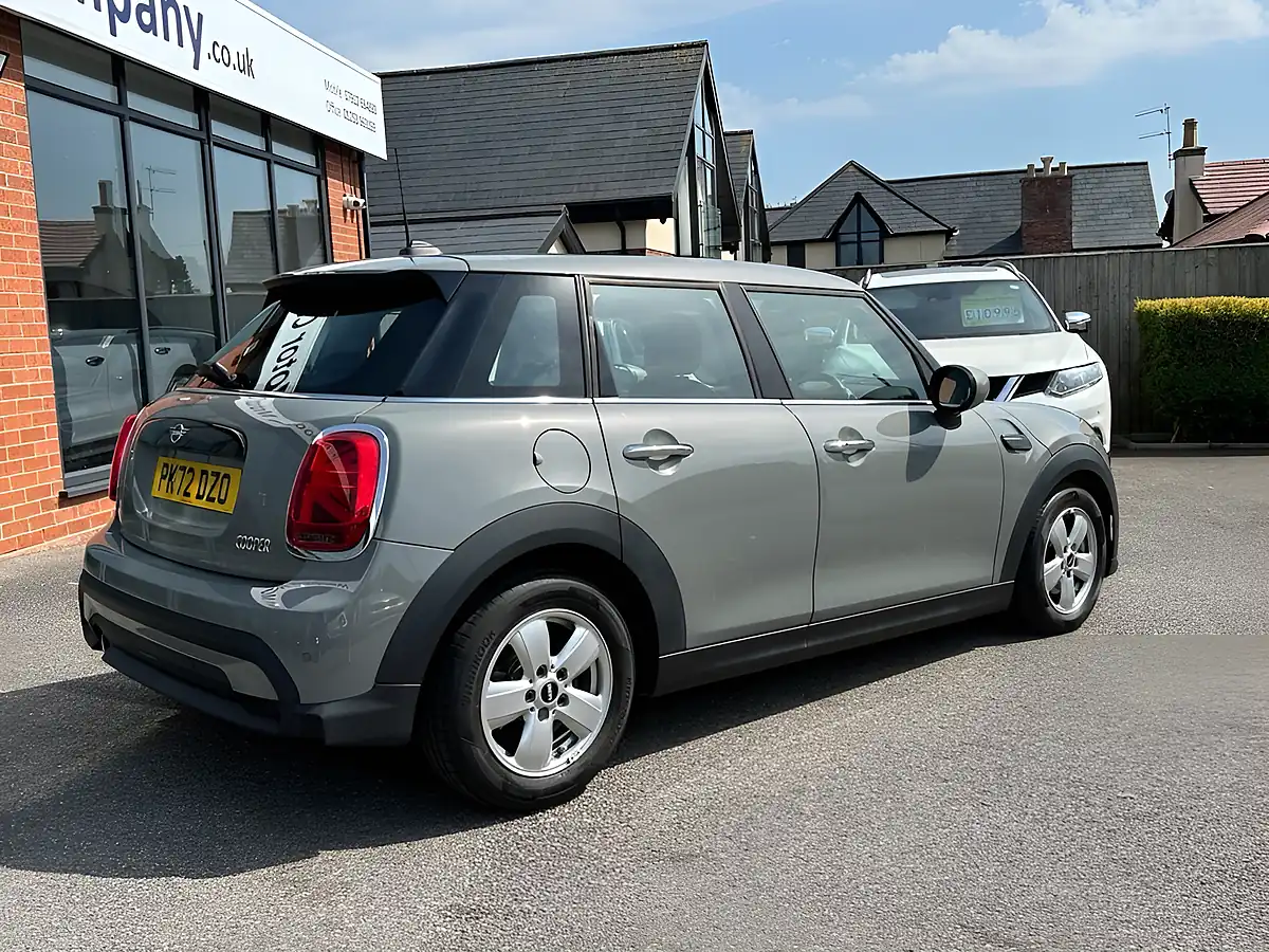 Used 2022 MINI Hatch Cooper Classic Grey - Interior and Exterior details 7