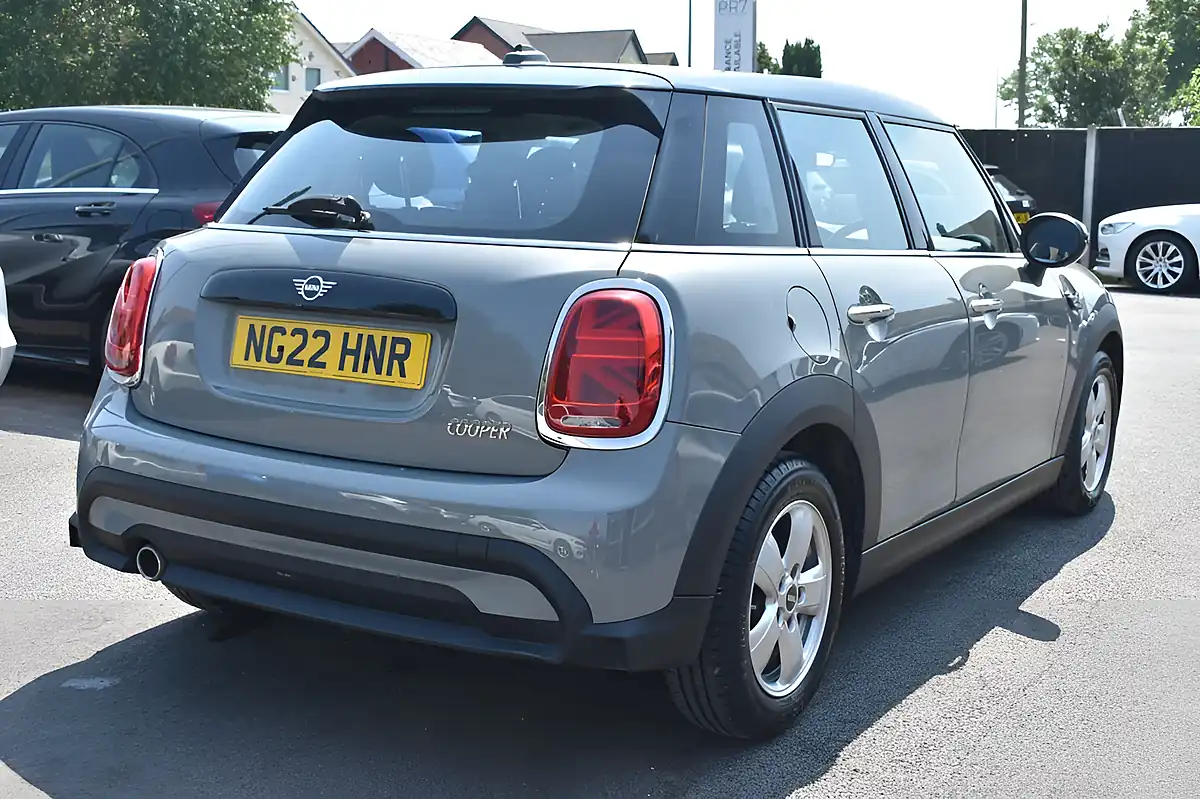 Used 2022 MINI Hatch Cooper Classic Grey - Interior and Exterior details 6