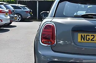 Used 2022 MINI Hatch Cooper Classic Grey - Interior and Exterior details 9