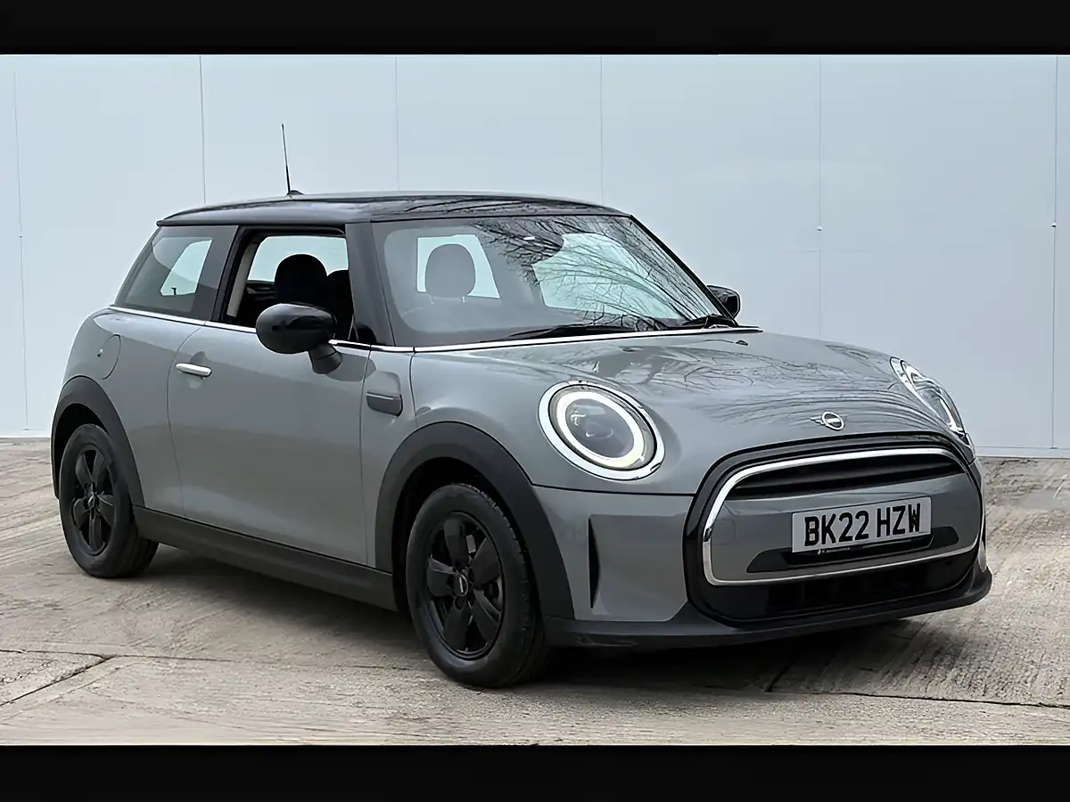 Used 2022 MINI Hatch Cooper Classic Moonwalk Grey - Front View