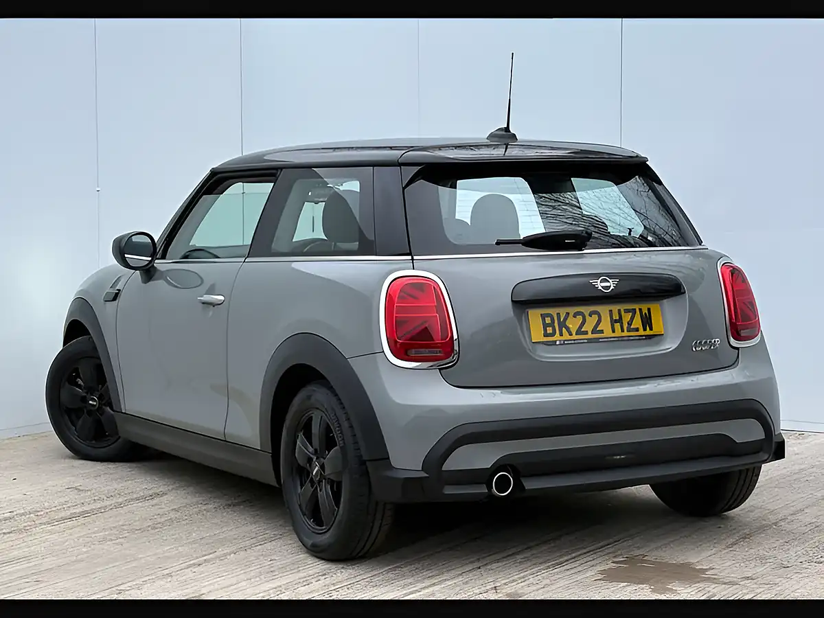 Used 2022 MINI Hatch Cooper Classic Moonwalk Grey - Interior and Exterior details 20