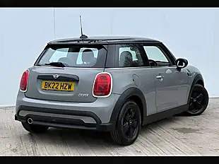 Used 2022 MINI Hatch Cooper Classic Moonwalk Grey - Interior and Exterior details 3