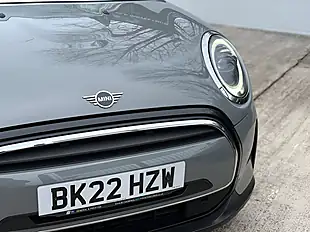 Used 2022 MINI Hatch Cooper Classic Moonwalk Grey - Interior and Exterior details 8