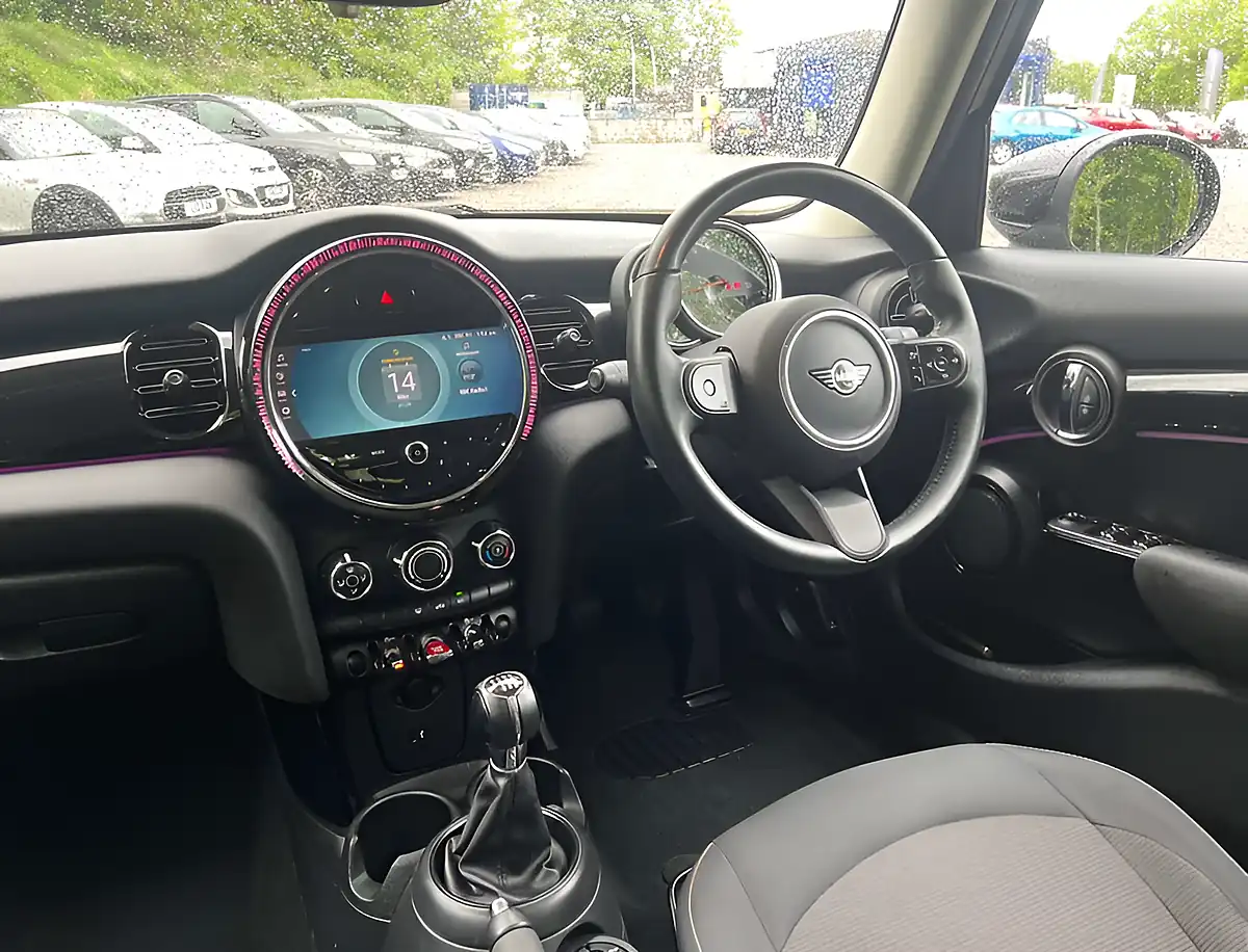 Used 2022 MINI Hatch Cooper Classic Moonwalk Grey - Interior and Exterior details 16