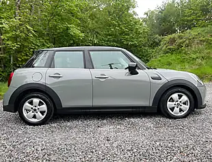 Used 2022 MINI Hatch Cooper Classic Moonwalk Grey - Interior and Exterior details 2