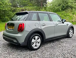 Used 2022 MINI Hatch Cooper Classic Moonwalk Grey - Interior and Exterior details 3