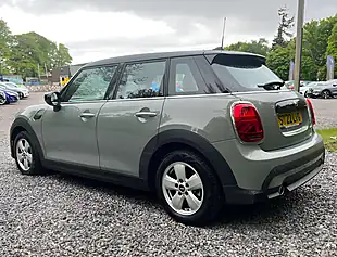 Used 2022 MINI Hatch Cooper Classic Moonwalk Grey - Interior and Exterior details 5