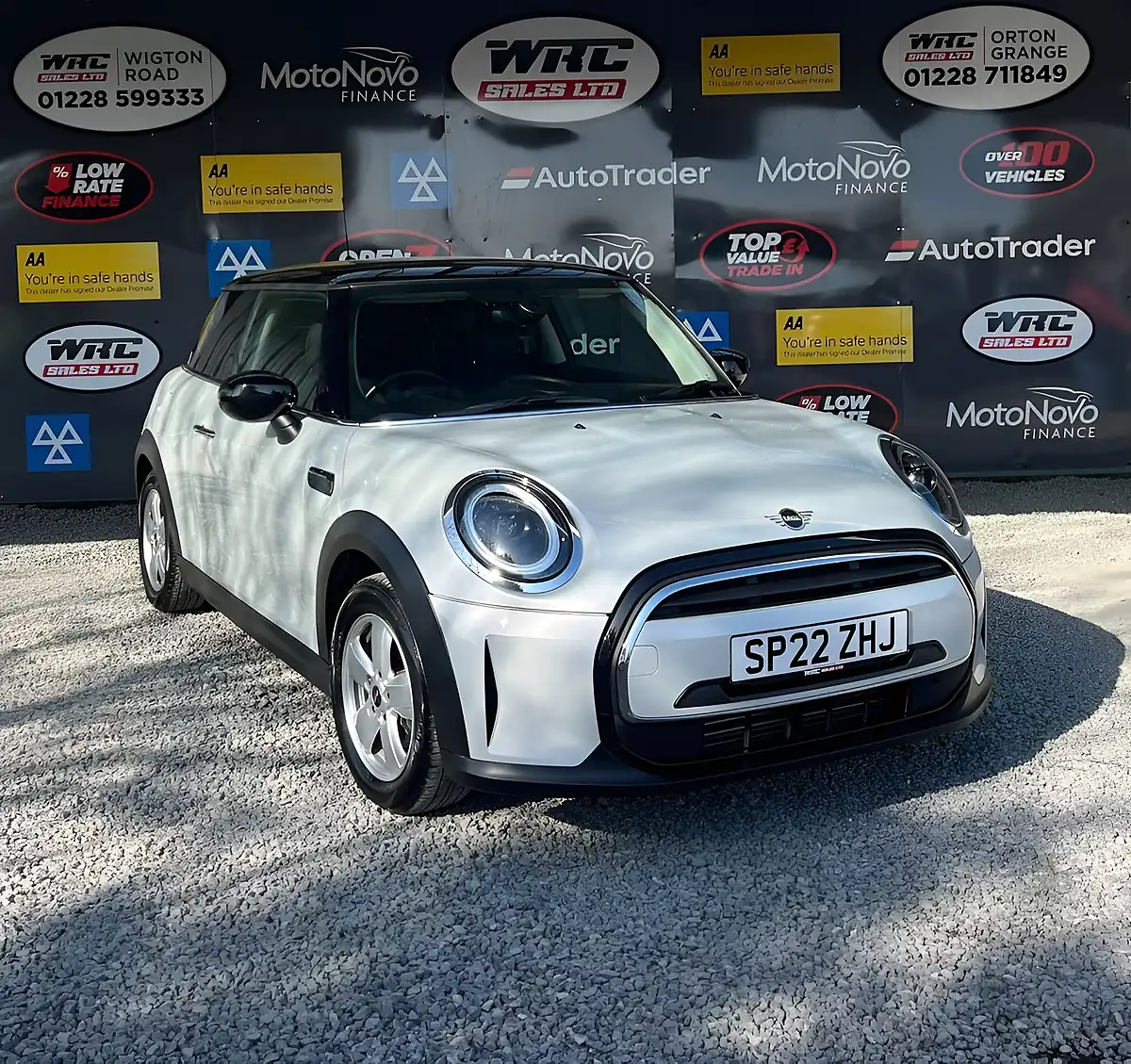 Used 2022 MINI Hatch Cooper Classic Silver - Interior and Exterior details 4