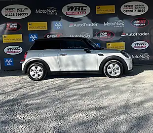 Used 2022 MINI Hatch Cooper Classic Silver - Interior and Exterior details 5