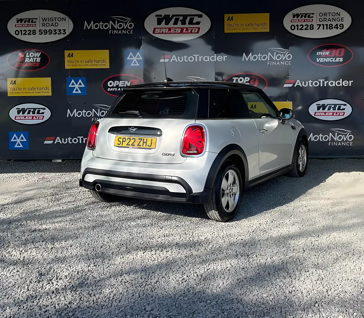 Used 2022 MINI Hatch Cooper Classic Silver - Interior and Exterior details 6