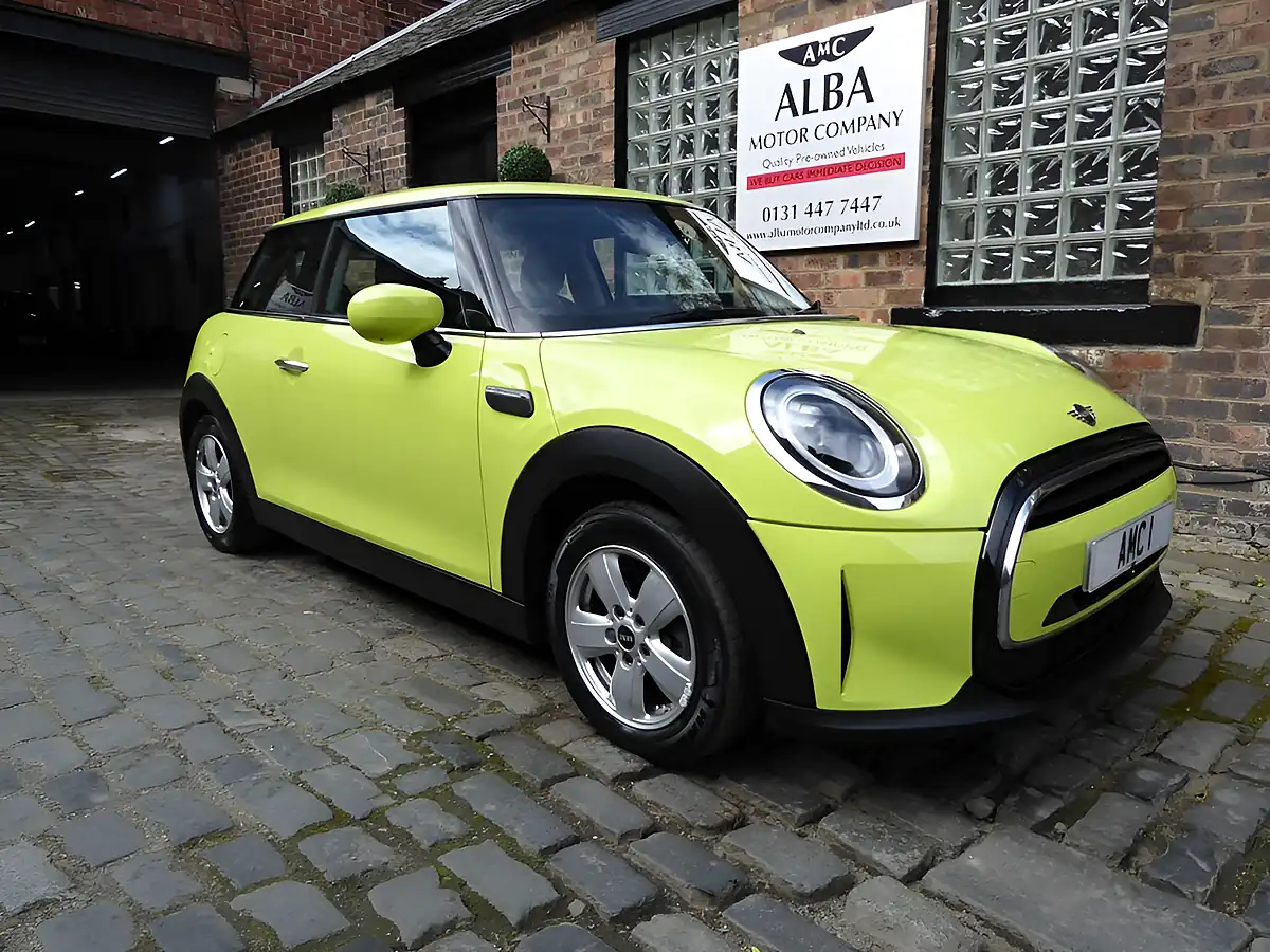 Used 2022 MINI Hatch Cooper Classic Yellow - Front View