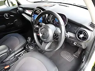 Used 2022 MINI Hatch Cooper Classic Yellow - Interior and Exterior details 12