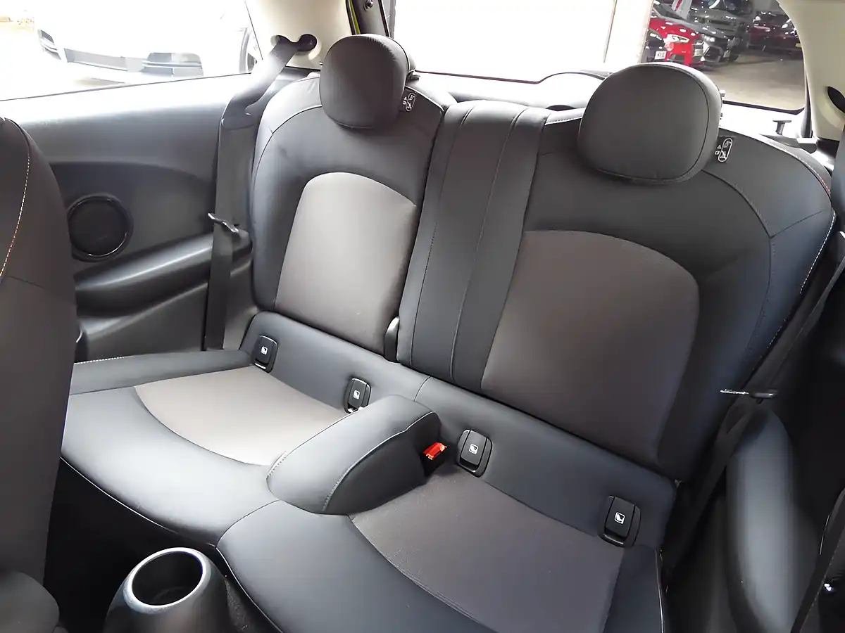 Used 2022 MINI Hatch Cooper Classic Yellow - Interior and Exterior details 20