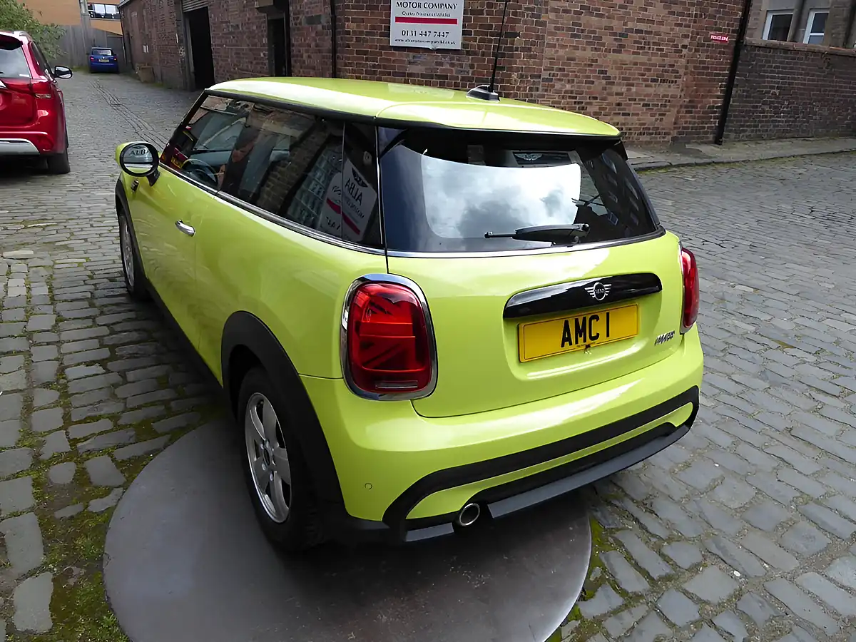 Used 2022 MINI Hatch Cooper Classic Yellow - Interior and Exterior details 4