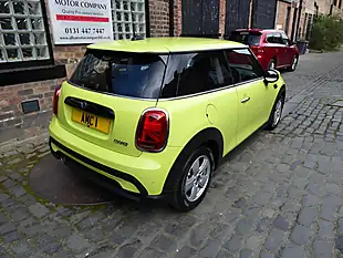 Used 2022 MINI Hatch Cooper Classic Yellow - Interior and Exterior details 6