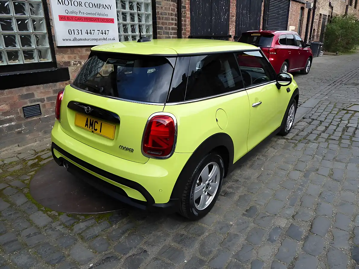 Used 2022 MINI Hatch Cooper Classic Yellow - Interior and Exterior details 6