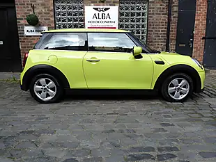 Used 2022 MINI Hatch Cooper Classic Yellow - Interior and Exterior details 7