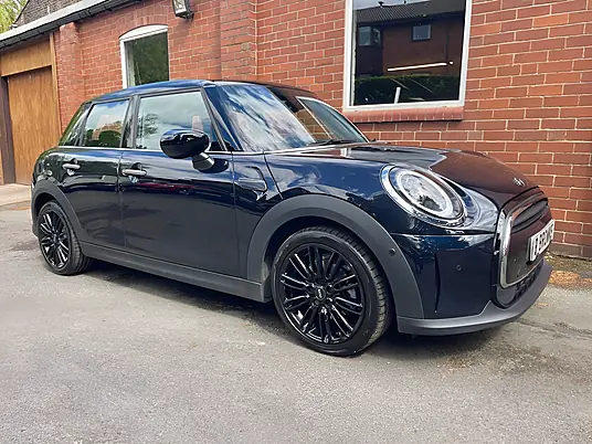 2022 MINI Hatch Cooper Exclusive 1.5