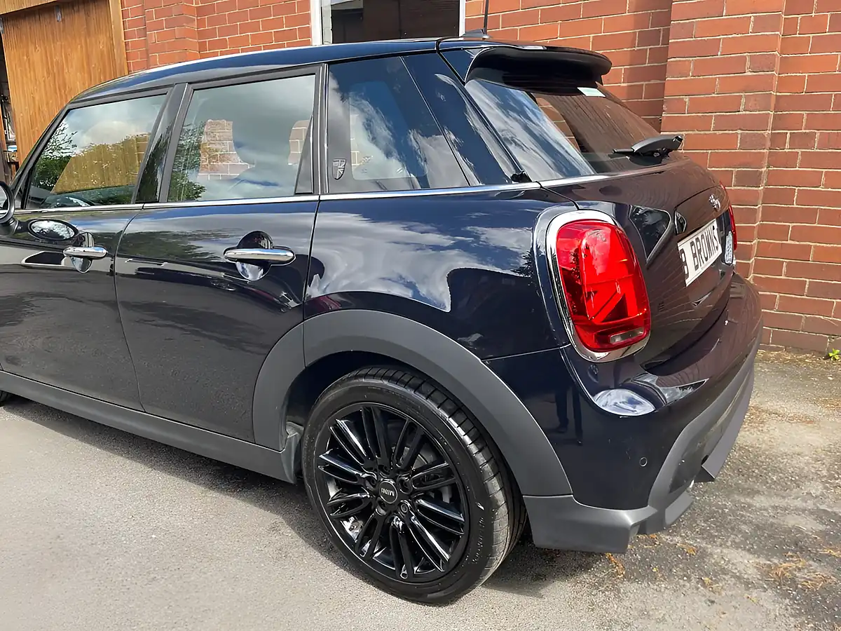 Used 2022 MINI Hatch Cooper Exclusive Black - Interior and Exterior details 10