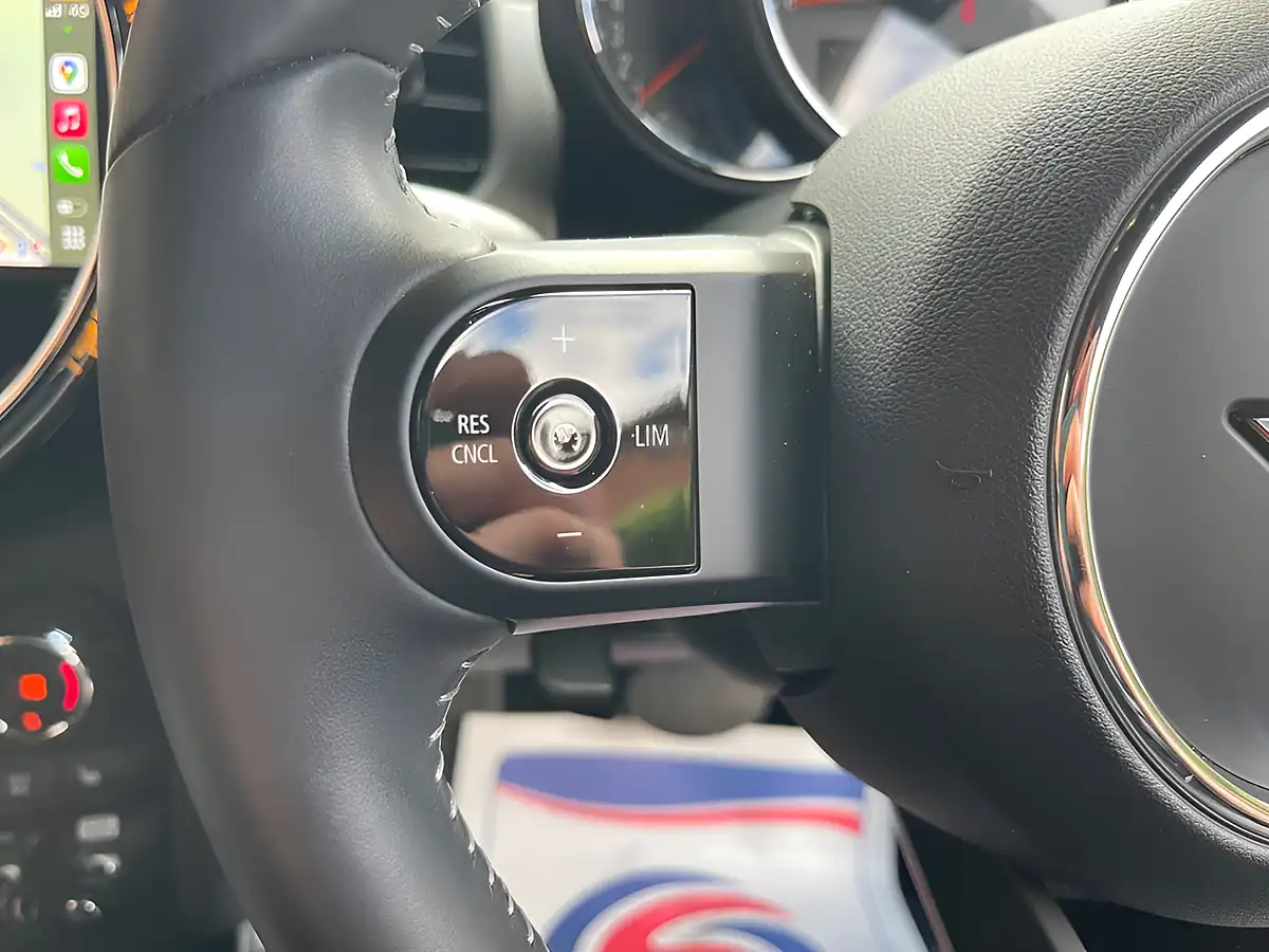 Used 2022 MINI Hatch Cooper Exclusive Black - Interior and Exterior details 15