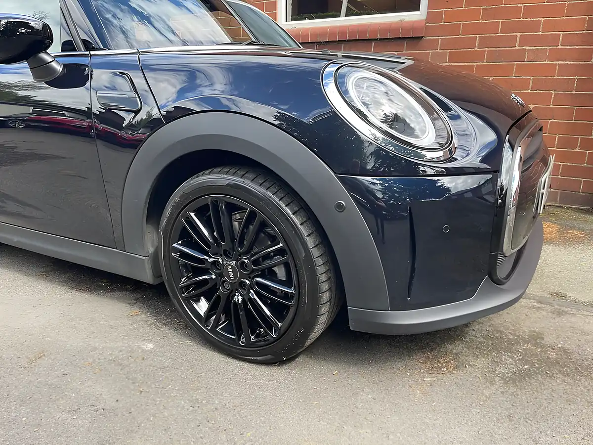 Used 2022 MINI Hatch Cooper Exclusive Black - Interior and Exterior details 5