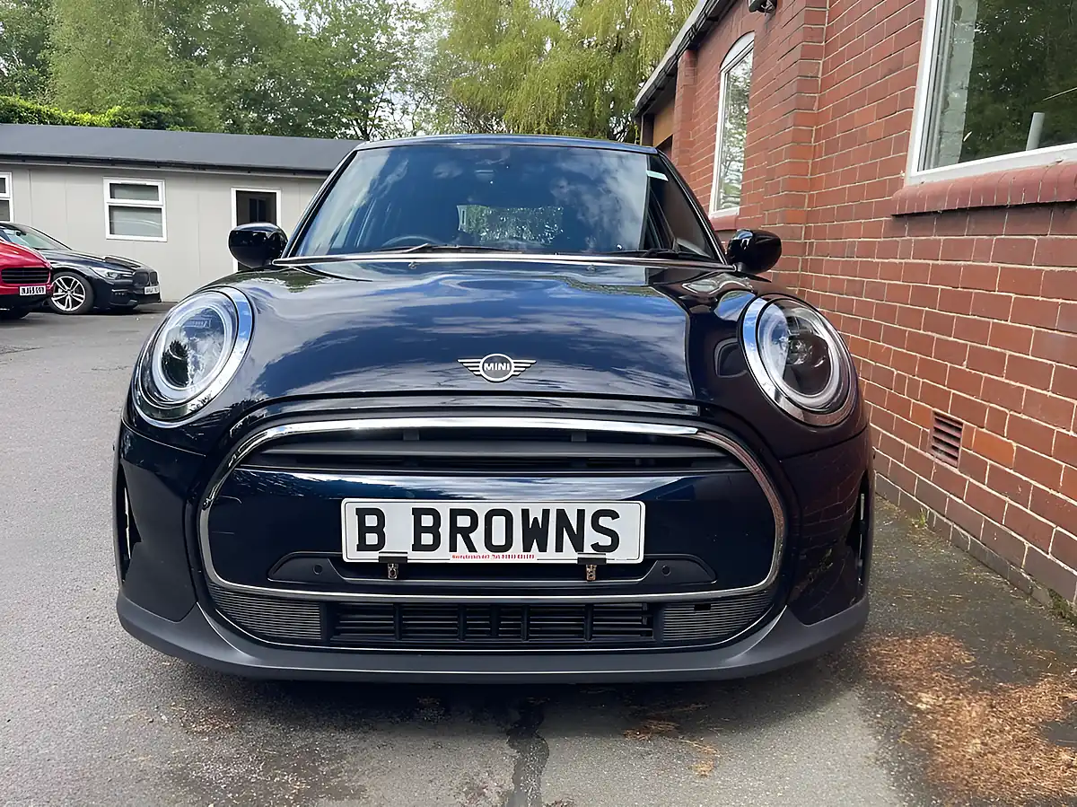 Used 2022 MINI Hatch Cooper Exclusive Black - Interior and Exterior details 6