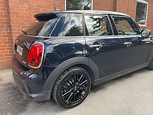 Used 2022 MINI Hatch Cooper Exclusive Black - Interior and Exterior details 8
