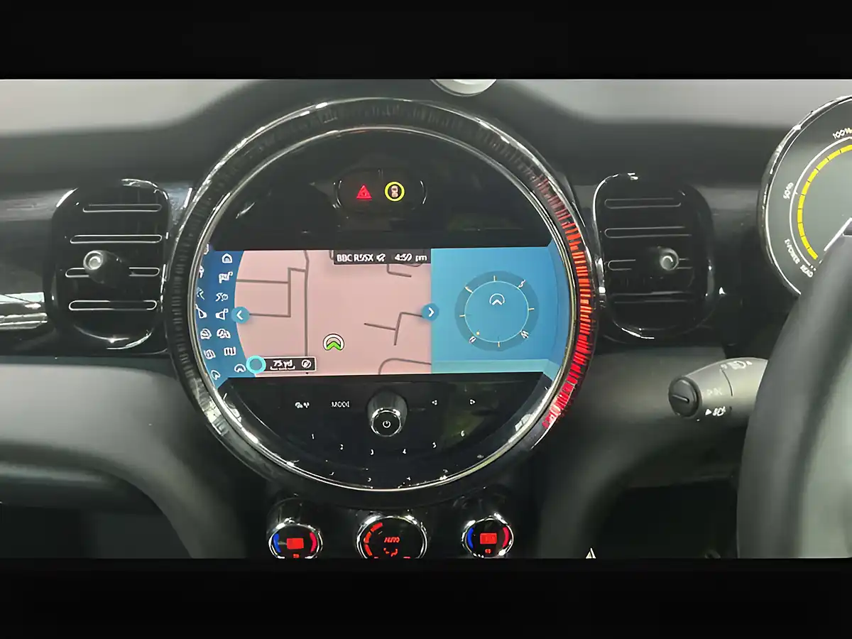 Used 2022 MINI Hatch Cooper S Level 2 British Racing Green - Interior and Exterior details 19