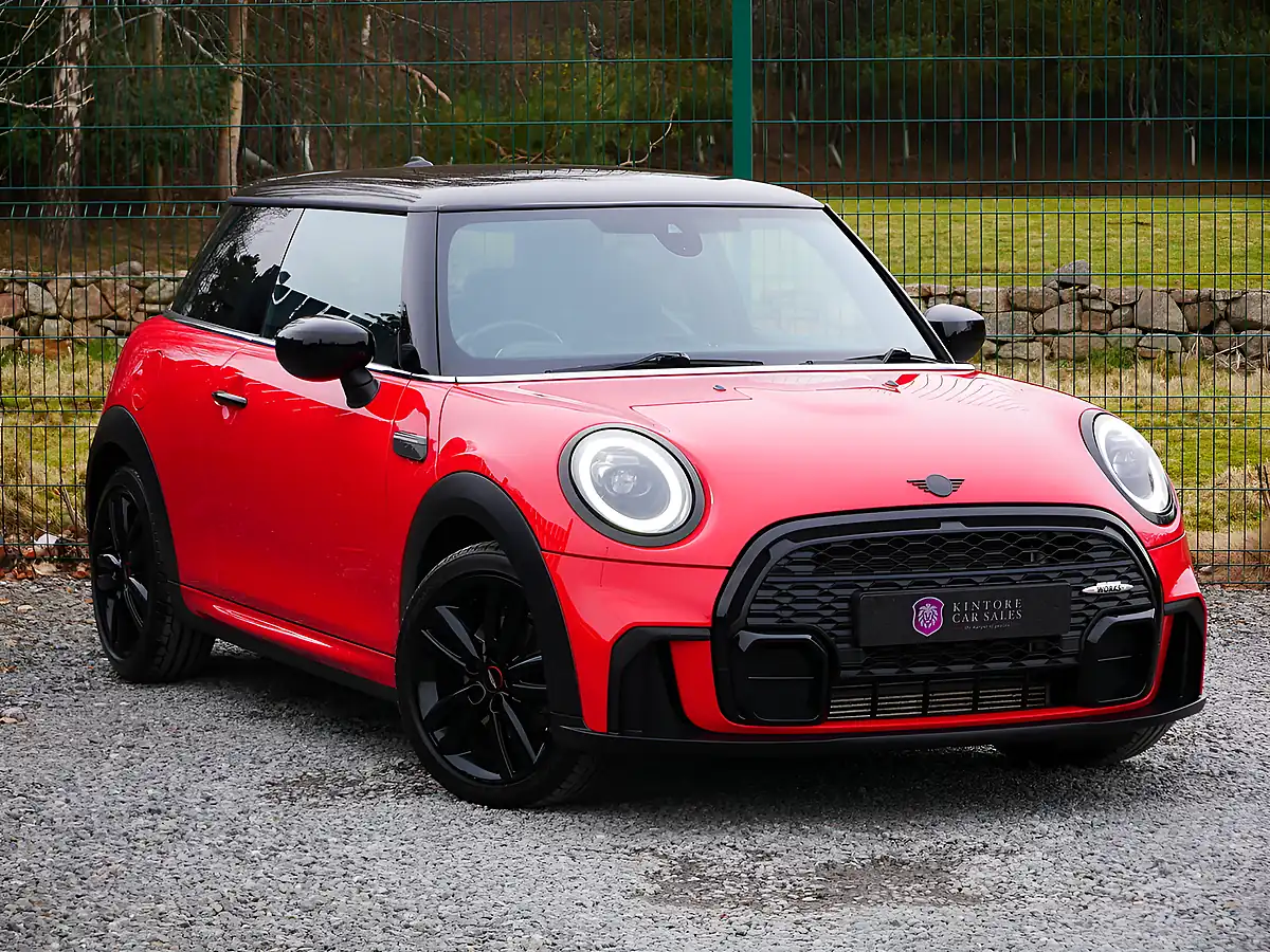 Used 2022 MINI Hatch Cooper Sport Chilli Red - Front View